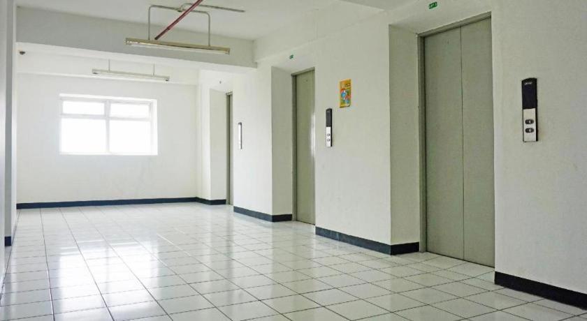 Oyo 91593 San San Rooms Apartment Gunung Putri Square Gunungputri Екстер'єр фото